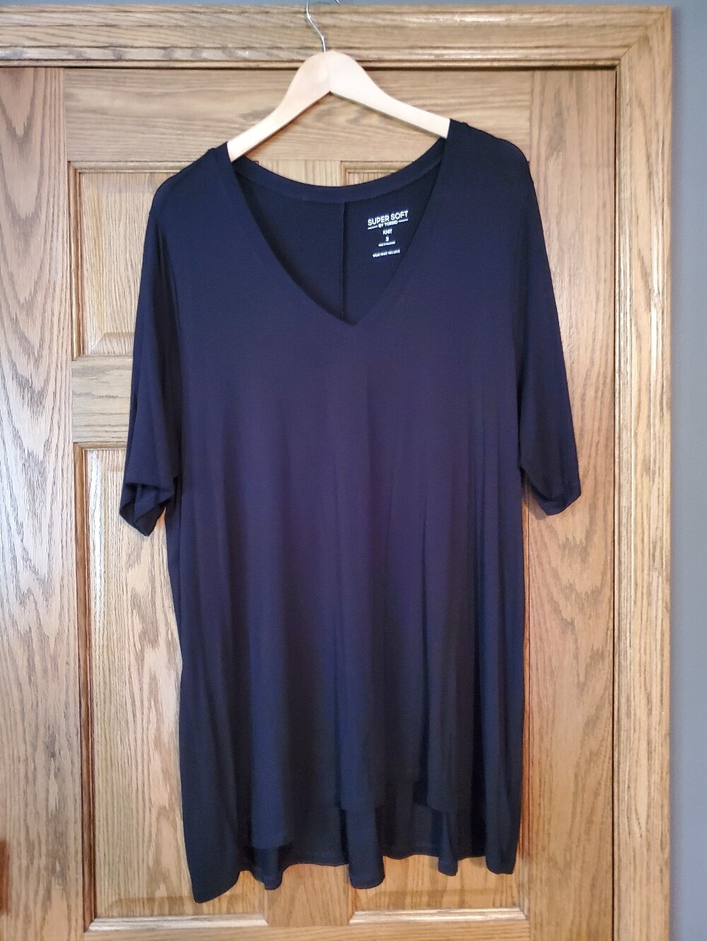 Torrid Super Soft Knit V-Neck Tunic Top Size 3 | Black.